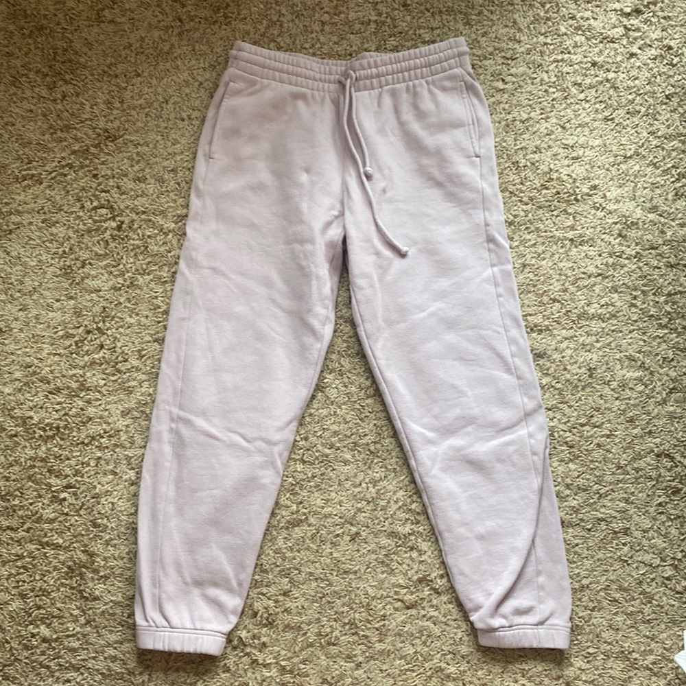 Aritzia TNA Boyfriend Sweapants Light Purple / Lavendar